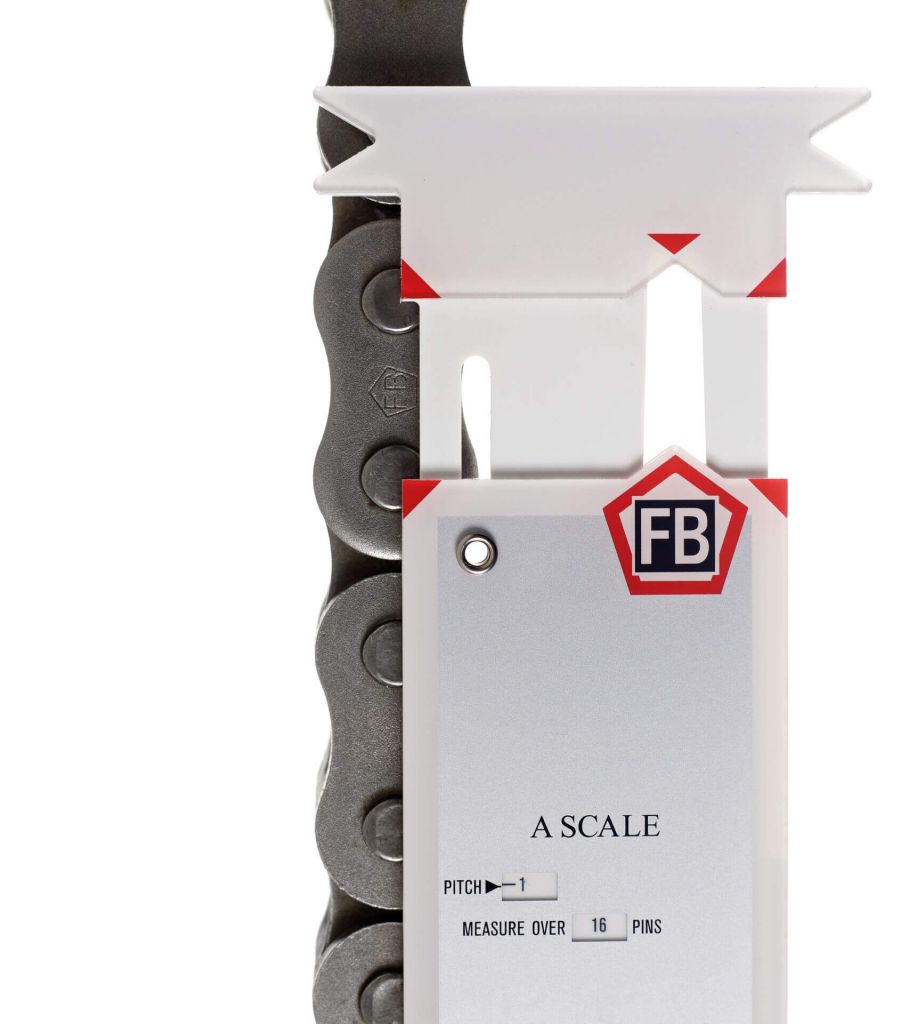 The chain wear gauge in plastic