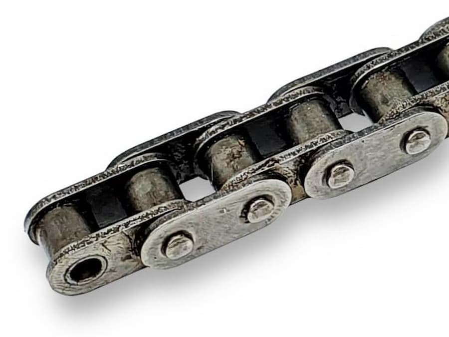 Photo of a chain with straight plates