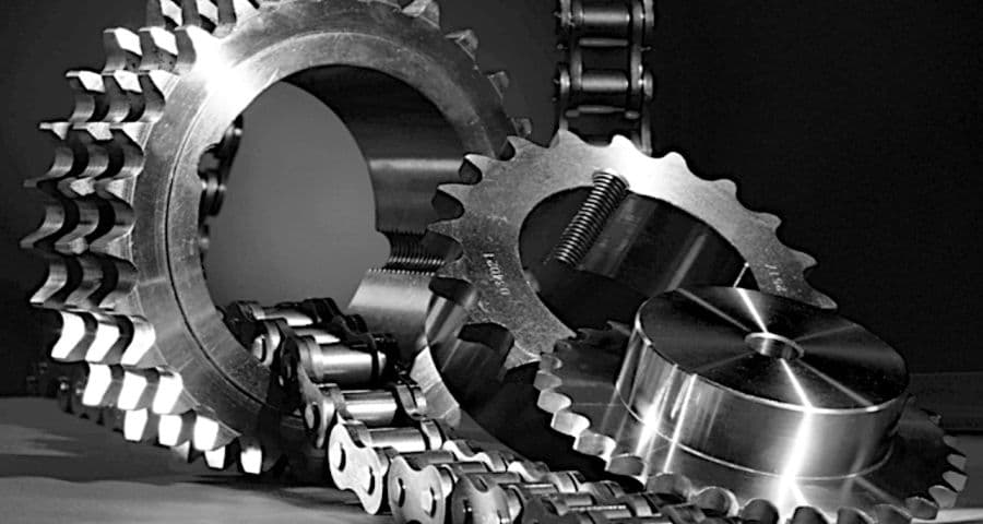 Various sprockets and a roller chain (illustrative image)